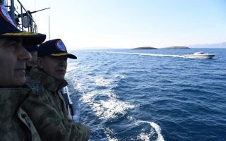 Erdogan advisor threatens Greek officials not to set foot on Imia