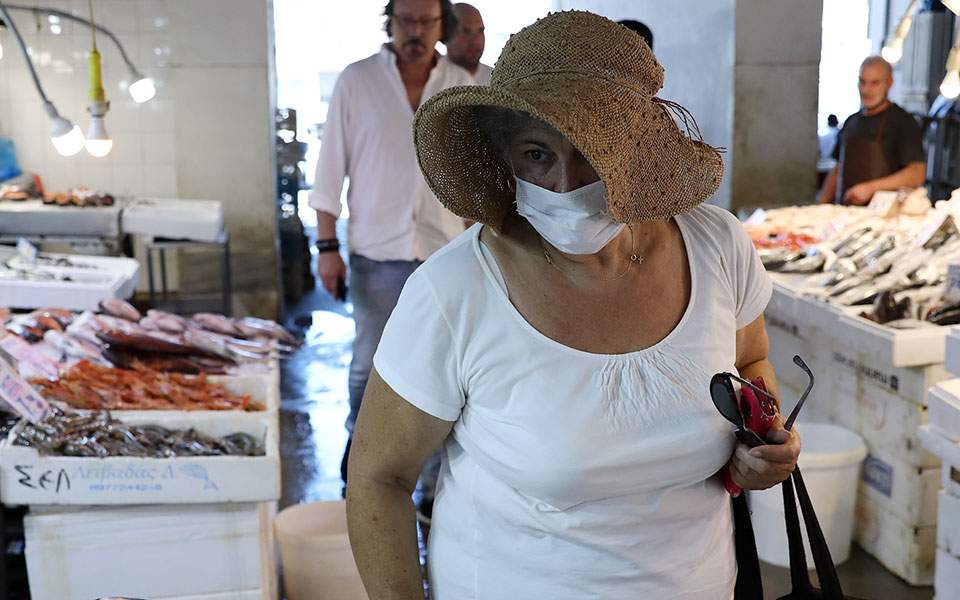 Doctors in Patra pressed to issue exceptions from face masks