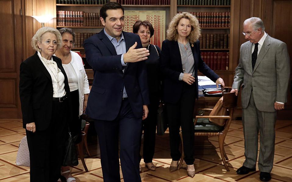 Top Greek judges dismiss criticism of Tsipras meeting