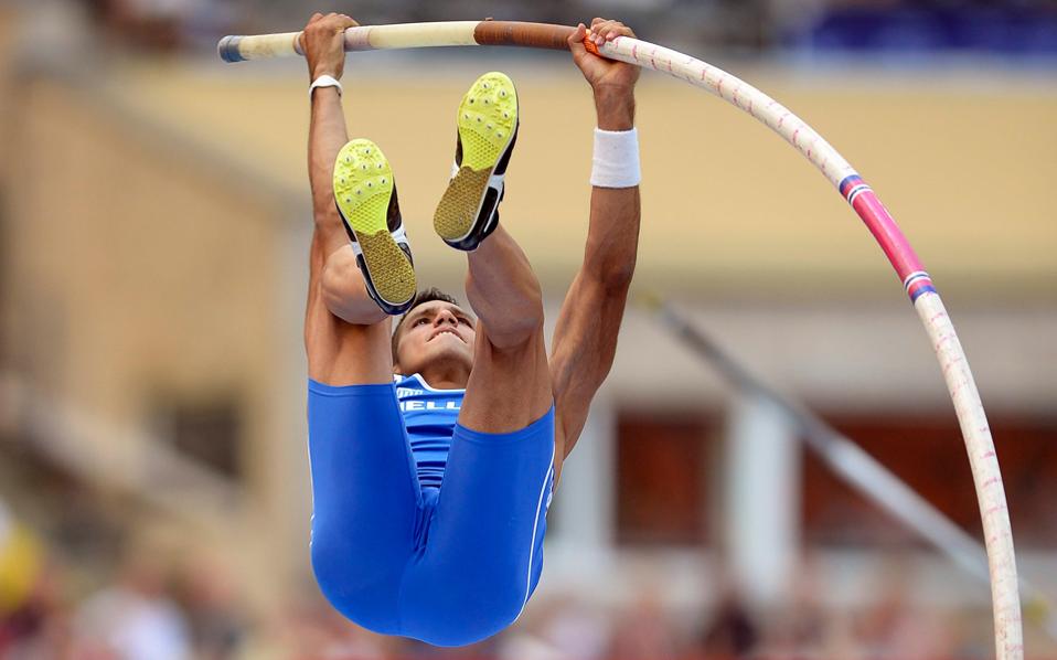 Pole vault national records in both men and women