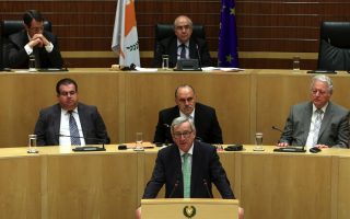juncker-tells-cyprus-to-make-peace-now