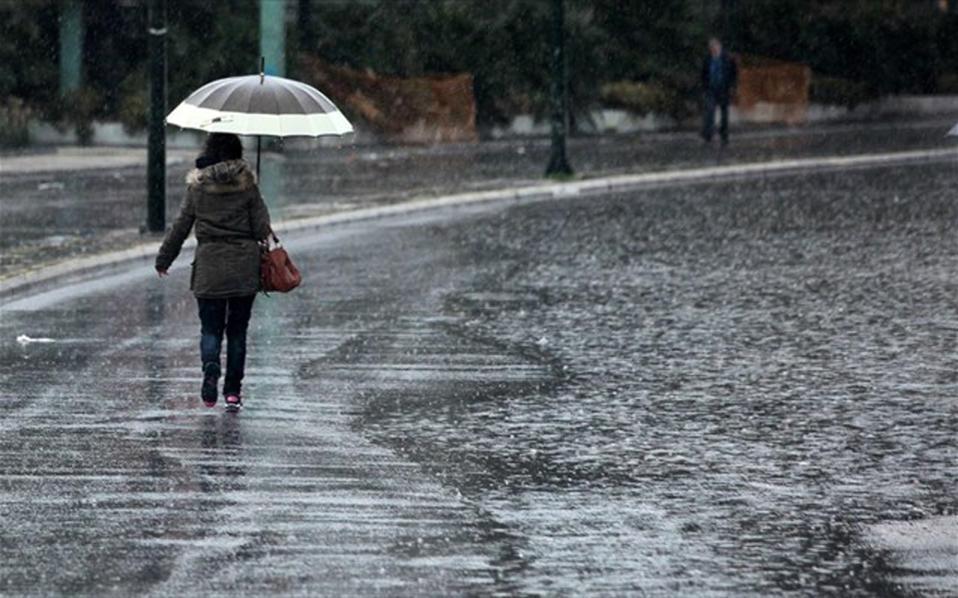 Winter weather grips parts of northern, western Greece