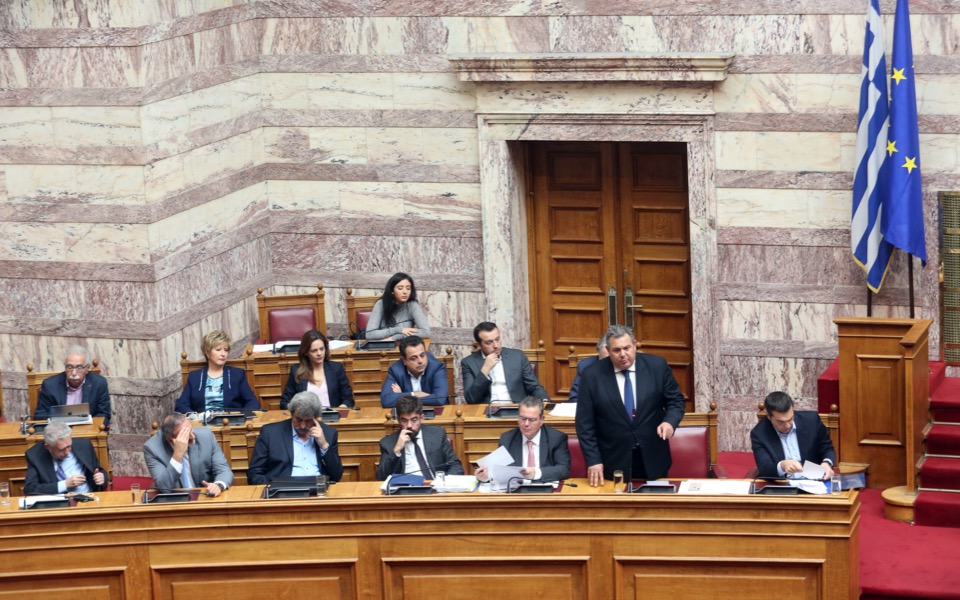 Kammenos asks ministry to take action against GD lawmaker’s racist rhetoric in Parliament