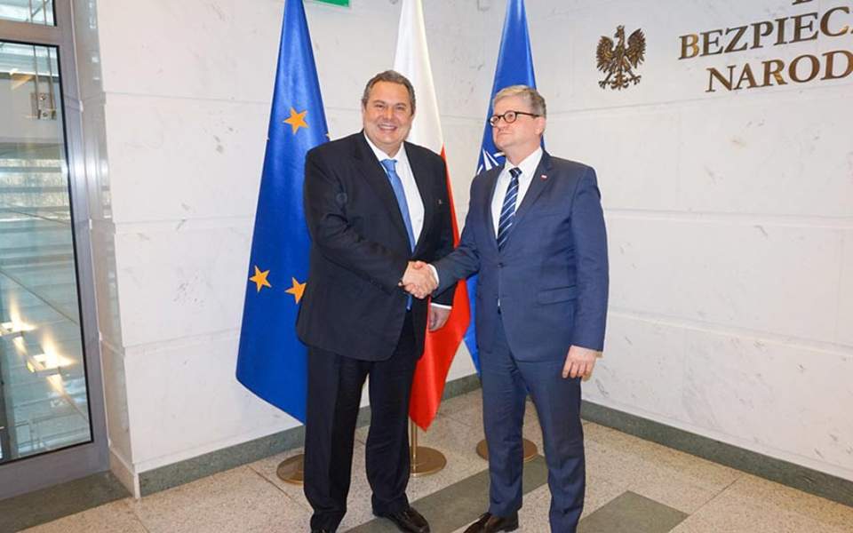 Greece, Poland sign defense cooperation treaty