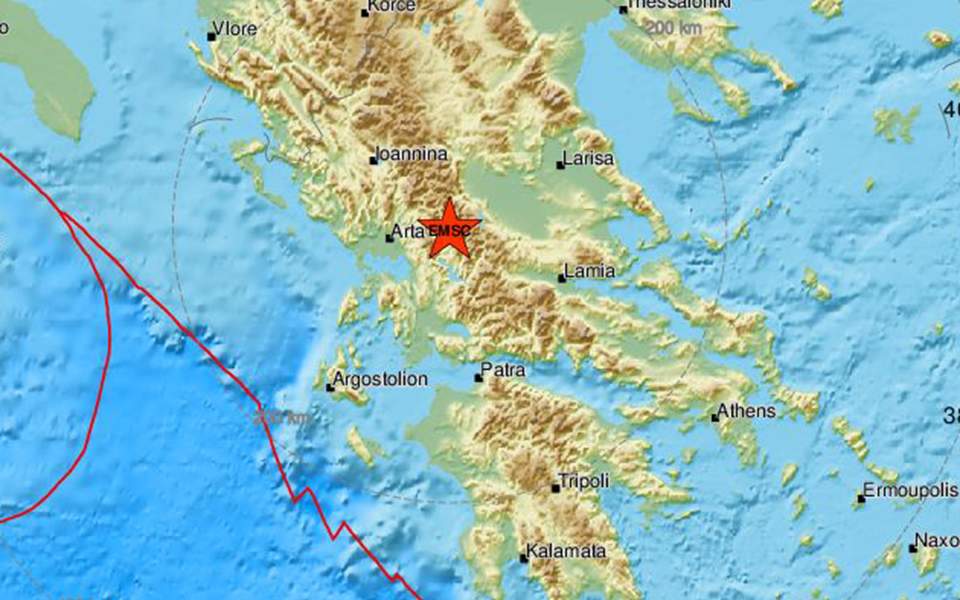 Moderate quake shakes central Greece