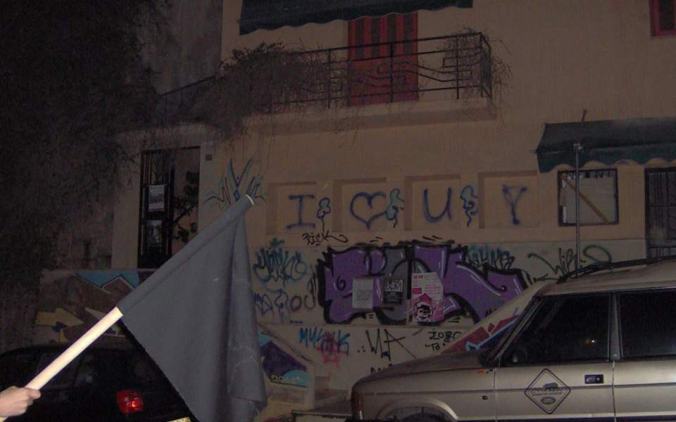 Anarchists reoccupy squat two days after its evacuation