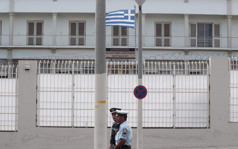 Foreign inmates to be offered Greek lessons under new scheme