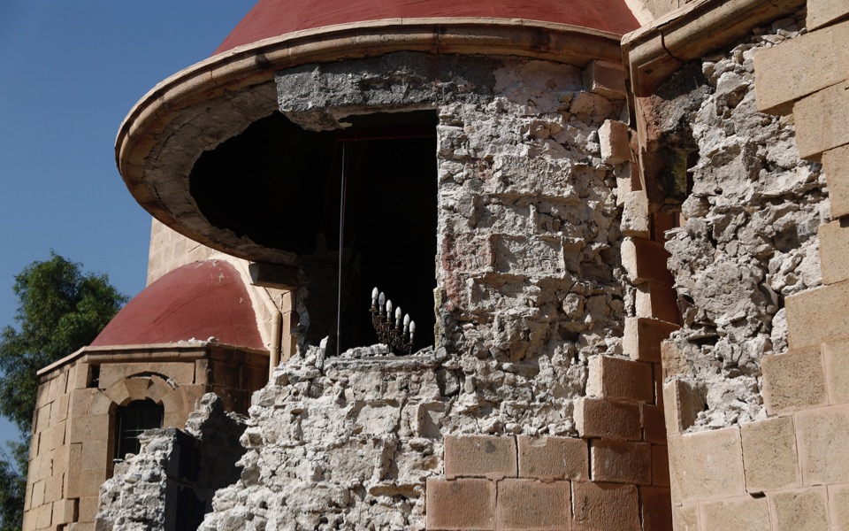 Kos: Several dozen buildings unsafe due to earthquake