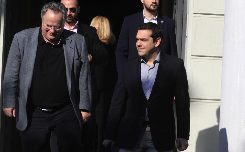 Tsipras, Kotzias head to Iran aiming to strengthen ties