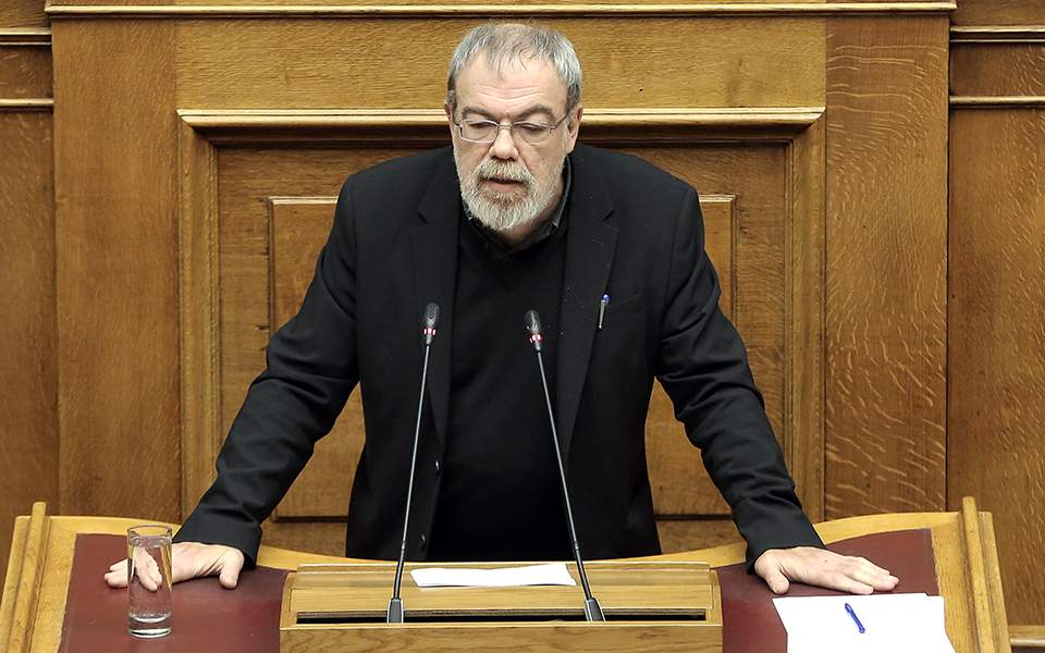 SYRIZA MP apologizes for firebomb comment