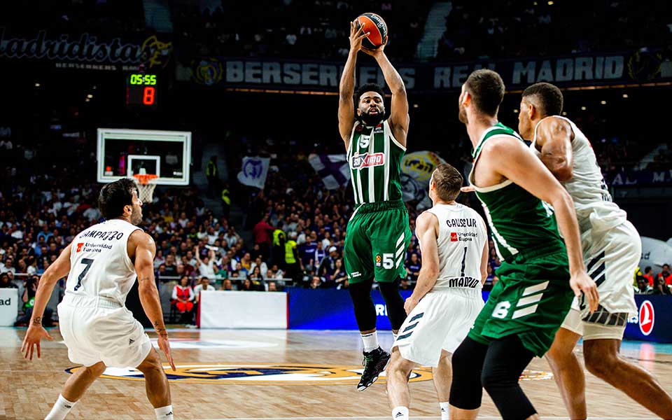 Greens miss chance for a break in Madrid