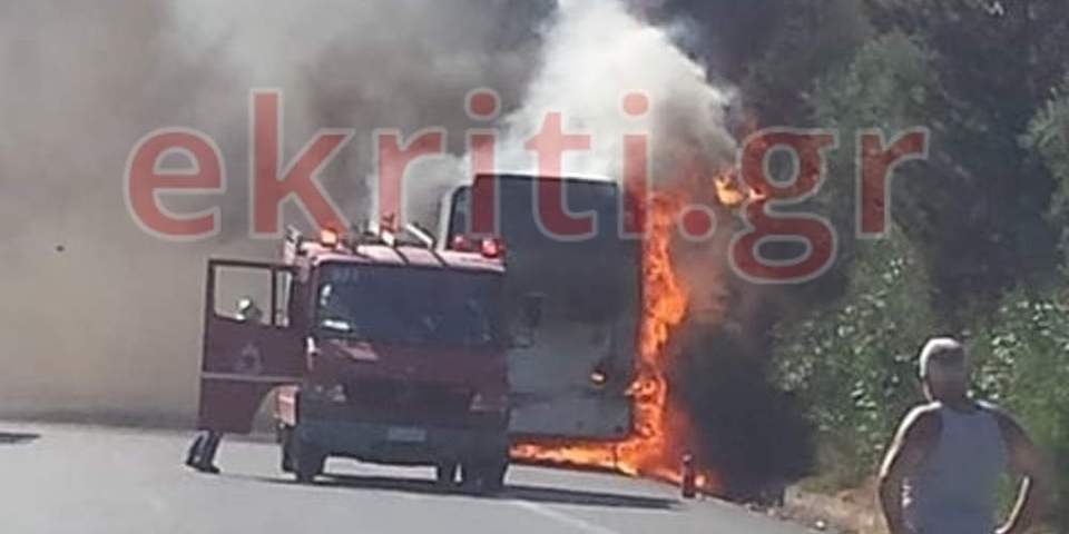 No injuries after tourist bus catches fire in Crete