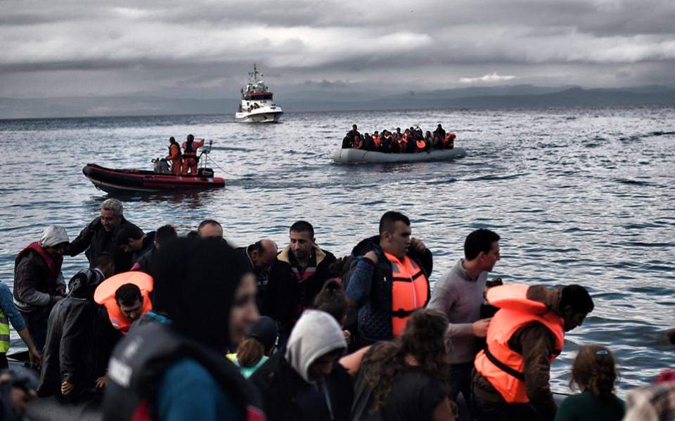 More than 170 migrants reach Lesvos, Samos early New Year’s Day