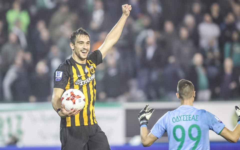 Livaja comes to AEK’s rescue in Athens derby