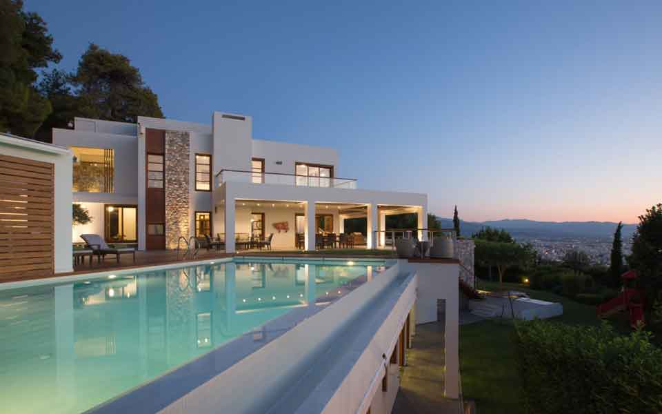 Luxury homes market attracts foreign companies and investors