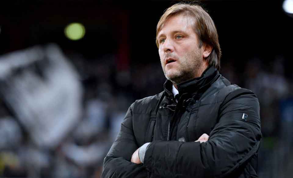 Olympiakos announces hiring of Portuguese coach Martins