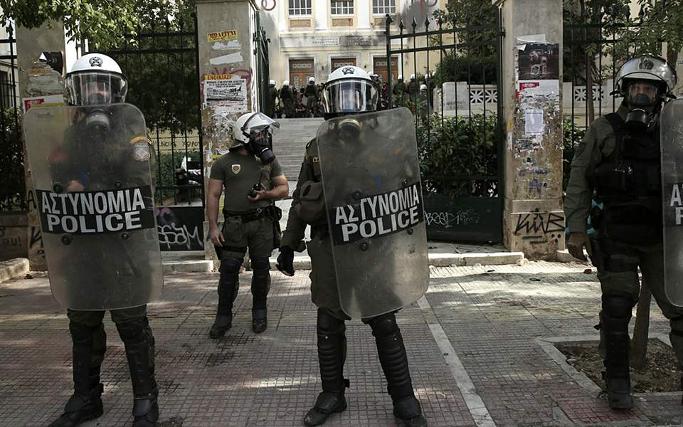 Riot police unit attacked in central Athens