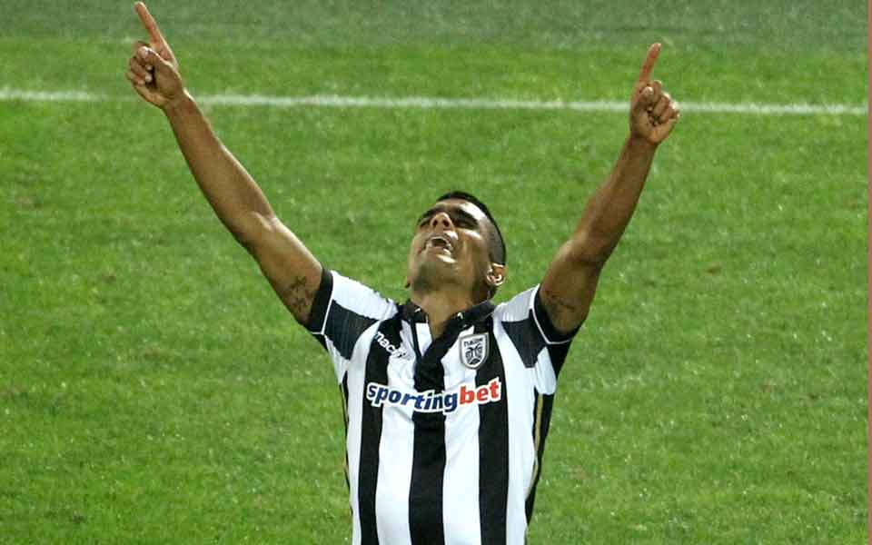 PAOK downs AEK with a late, late goal