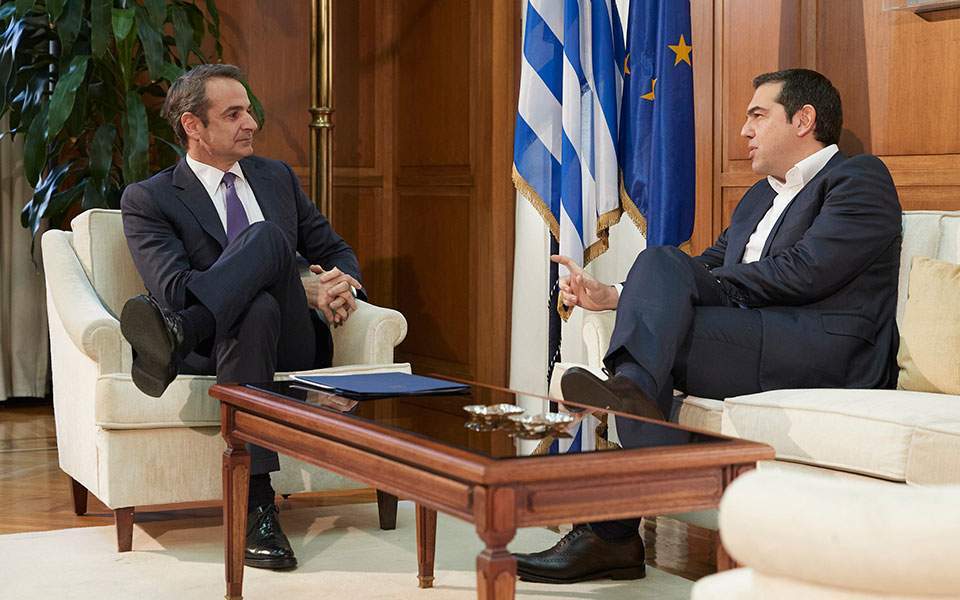 Greek prime ministers against the coronavirus