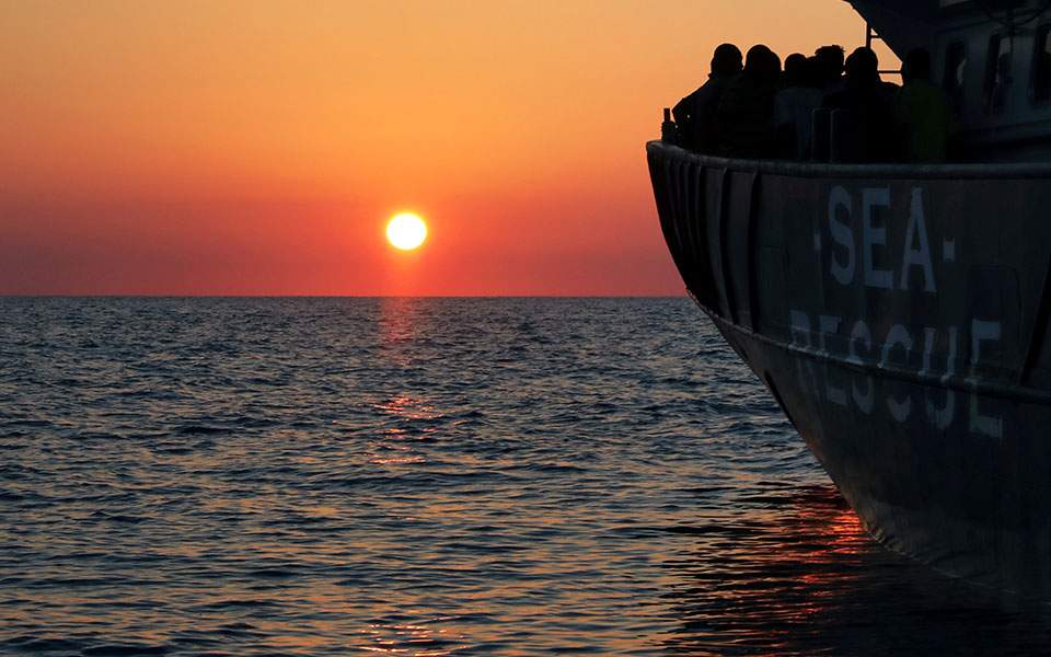 Five EU states agree migration deal, look for broader backing