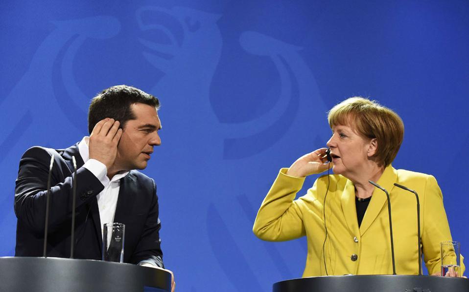 Tsipras, Merkel discuss FYROM name talks