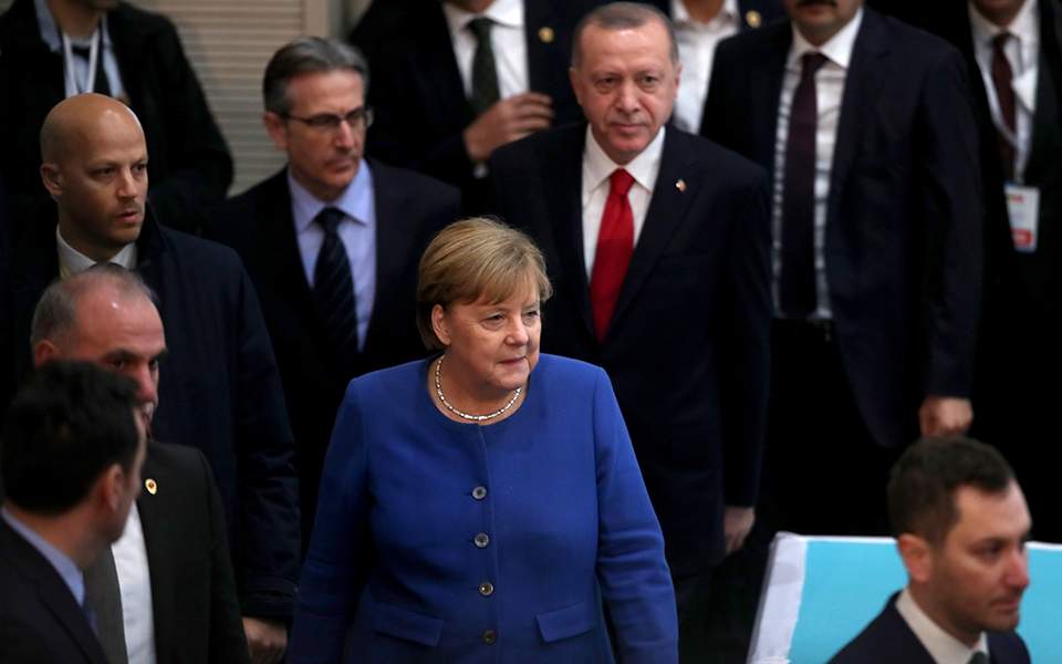 Germany’s Merkel in Turkey for talks with Erdogan on migration deal