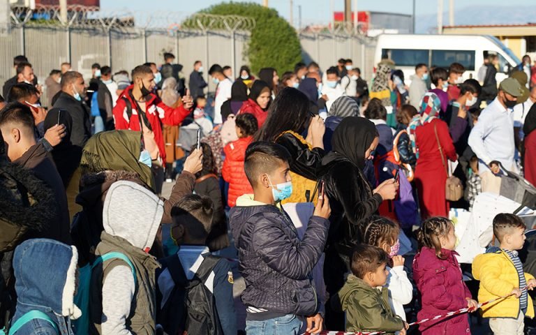 Greece submits request for return of 1,450 failed asylum seekers to Turkey