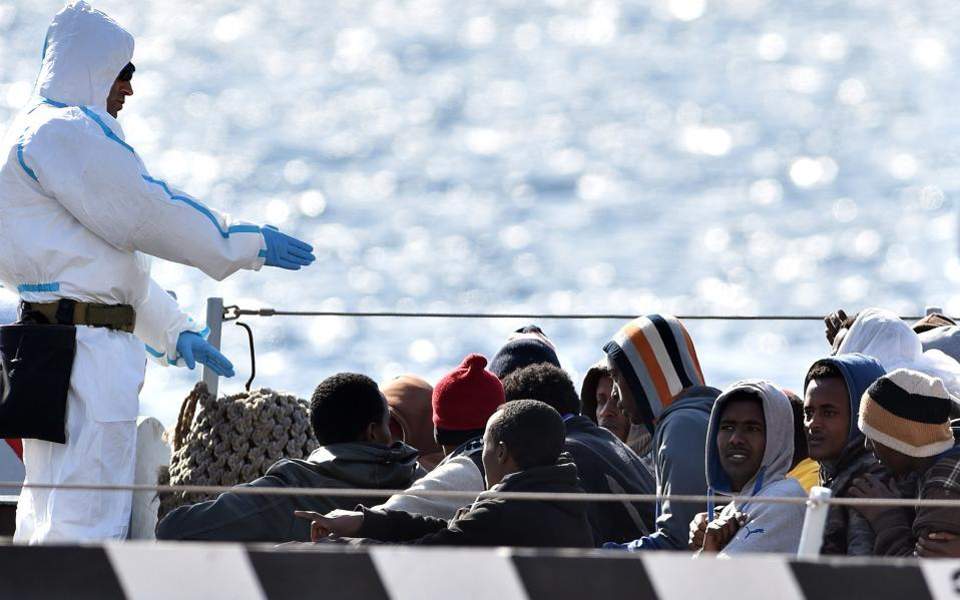 Greece returns 11 failed asylum seekers to Turkey