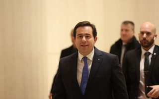 Greece willing to take in Ukrainian refugees, minister says
