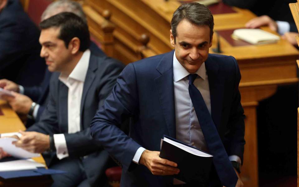 Tsipras, Mitsotakis clash in Parliament over spike in crime