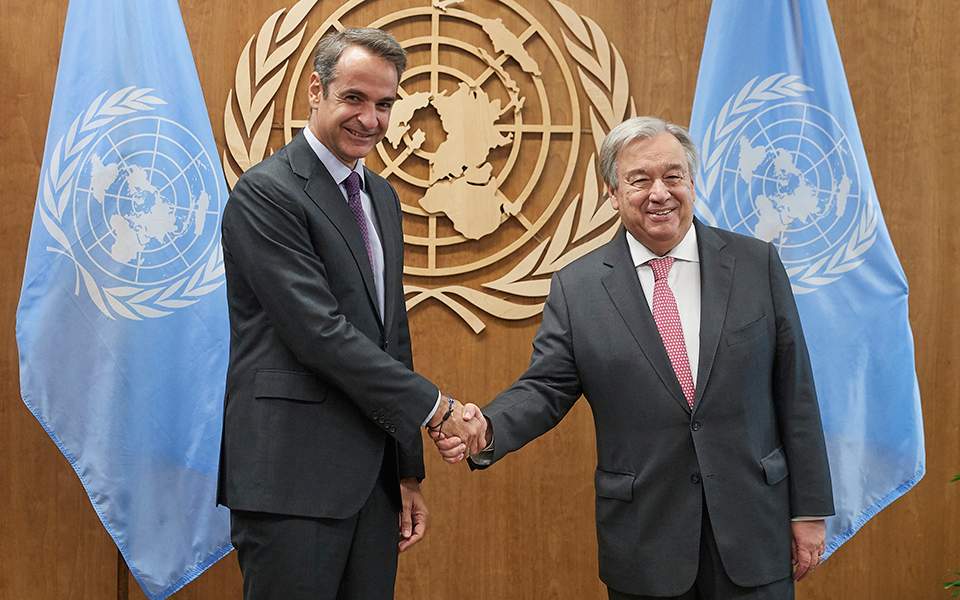 Mitsotakis, Guterres discuss Cyprus, climate change