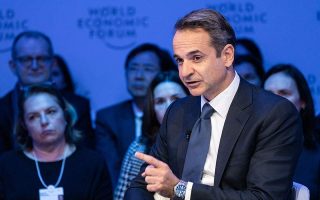 mitsotakis-calls-for-greater-european-solidarity-on-turkey-migration