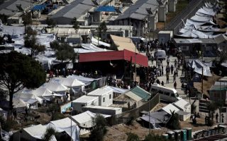 Greek police arrest seven suspected of attacks on migrants