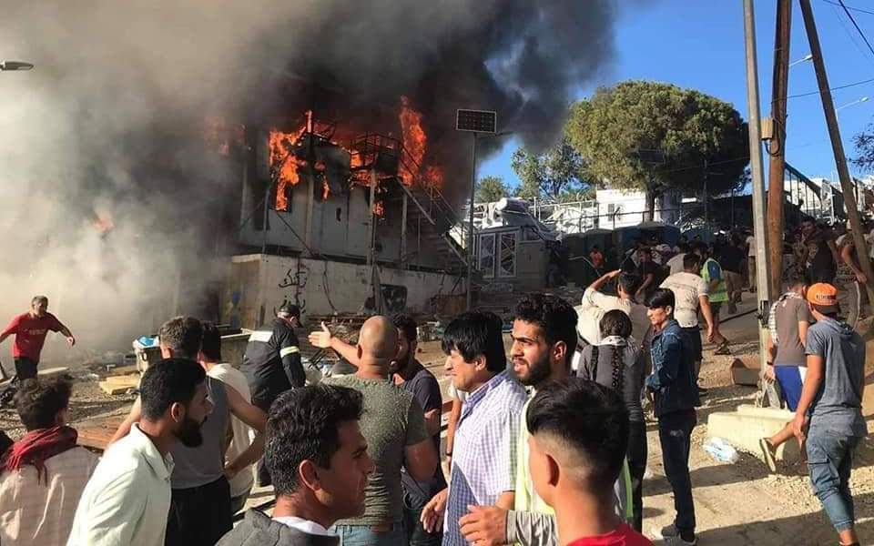 Large fire breaks out at Moria migrant camp on Lesvos