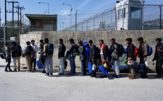 Hundreds to be moved out of Moria camp on Lesvos