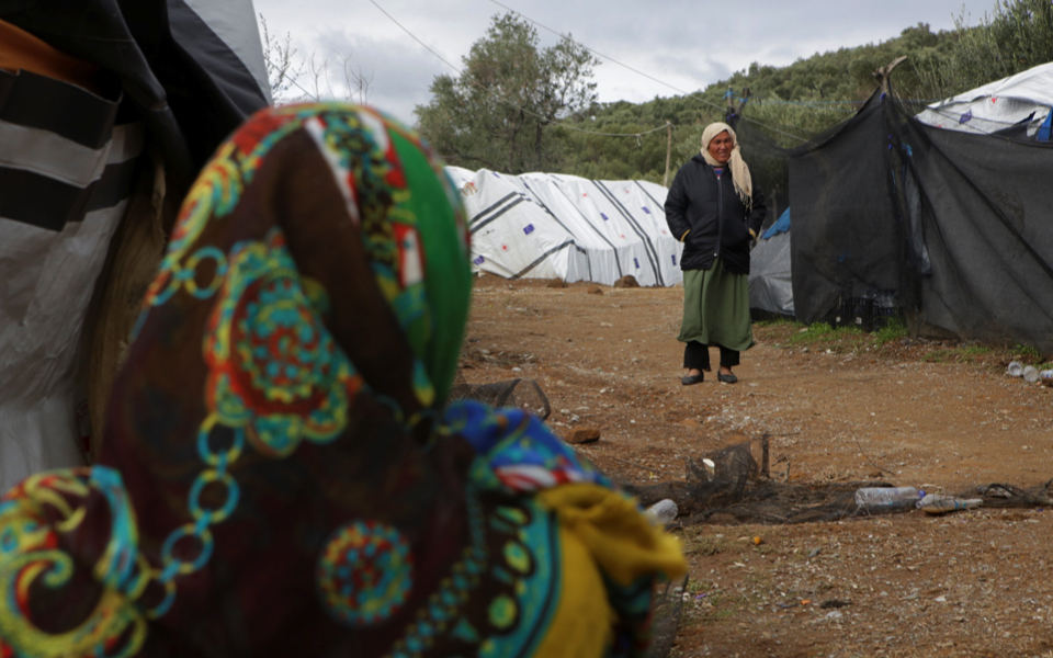 Greek refugee camp unable to house new arrivals