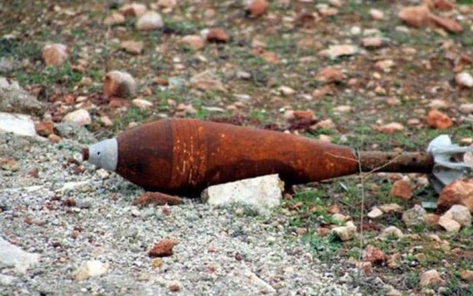 Police find mortar shell on the capital’s Filopappou Hill