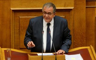 Migration minister fends off criticism in wake of deadly fire
