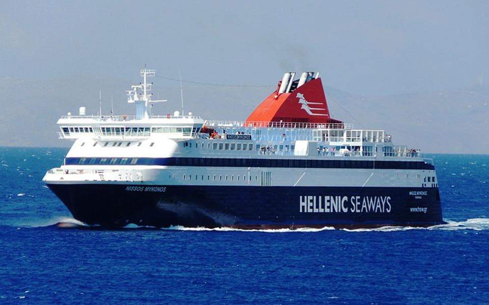 Seaman injured on Ikaria as ship’s rope broke