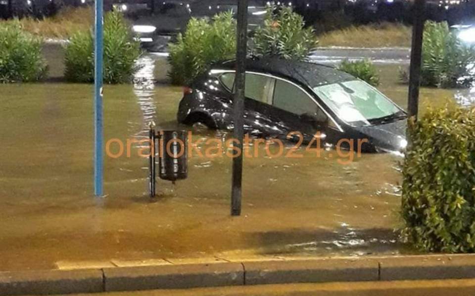 Heavy rainfall provokes floods in Thessaloniki