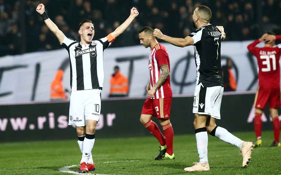 PAOK beats Olympiakos, edges closer to title
