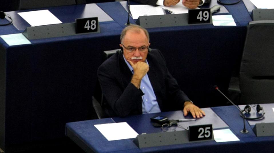 Veteran MEP Dimitris Papadimoulis quits SYRIZA