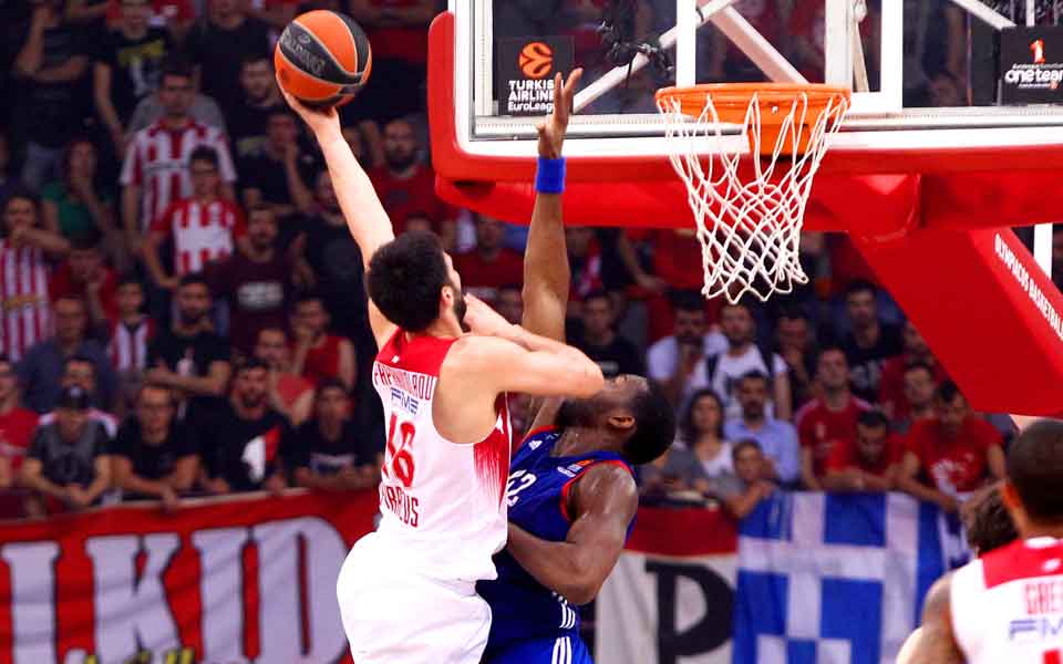Olympiakos makes the Euroleague Final Four in style