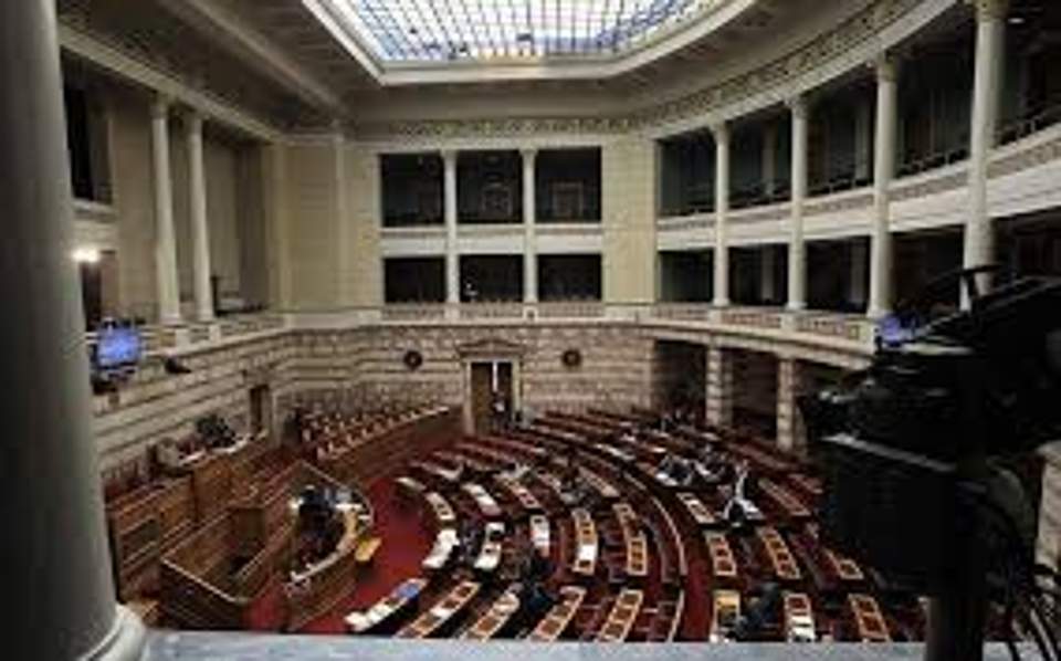 Party leaders to address Parliament on Greek-French defense deal