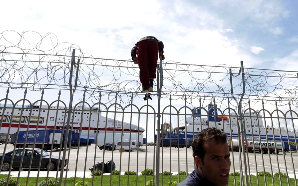 Drop in trucks to Italy has migrants seeking other way West