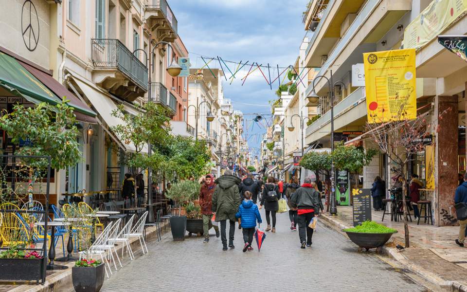 Restaurants and bars close in Patra to protest high taxes