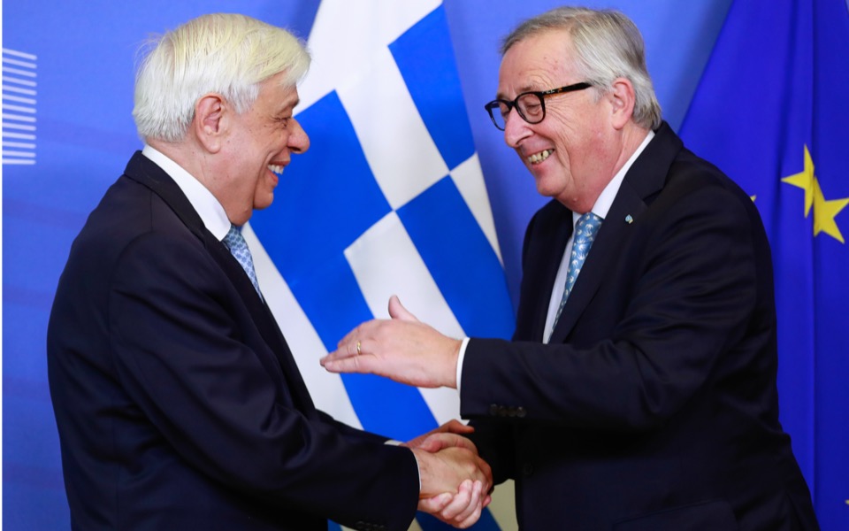 Juncker welcomes Pavlopoulos to seat of EC