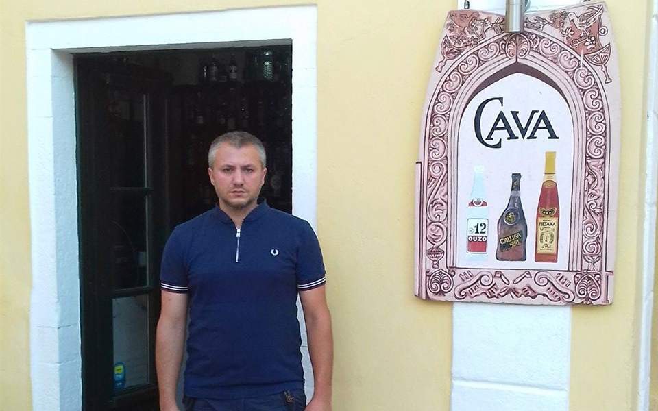 Act of kindness to wine expert goes a long way for Paxos seller