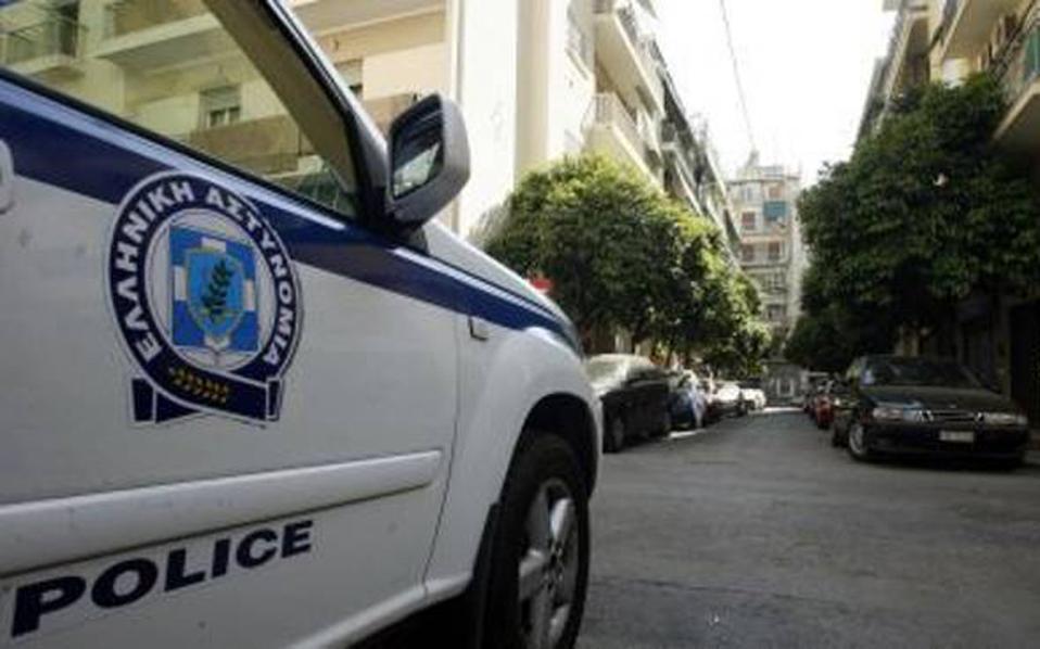 Two policemen in hospital after Athens eviction attack