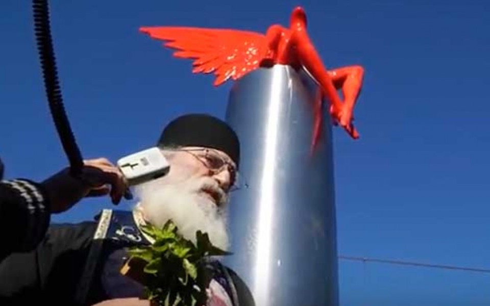 Parishioners exorcize ‘soldier of Satan’ statue in southern Athens suburb
